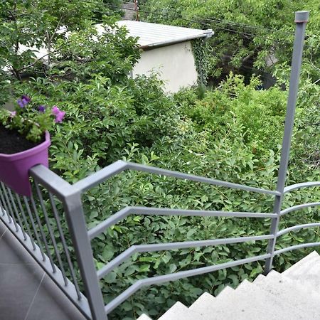 4Bd Appartaments With Cozy Garden Τυφλίδα Εξωτερικό φωτογραφία