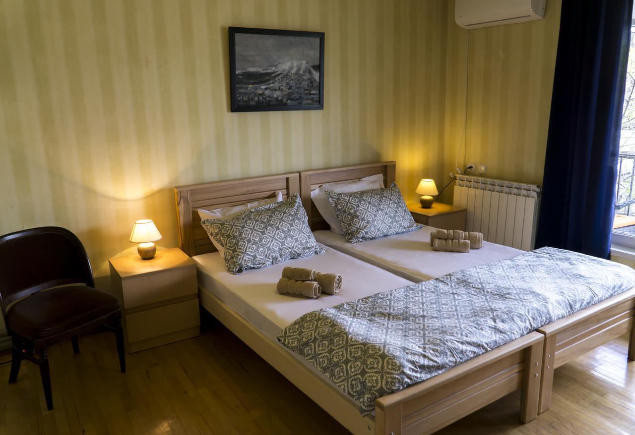 4Bd Appartaments With Cozy Garden Τυφλίδα Εξωτερικό φωτογραφία