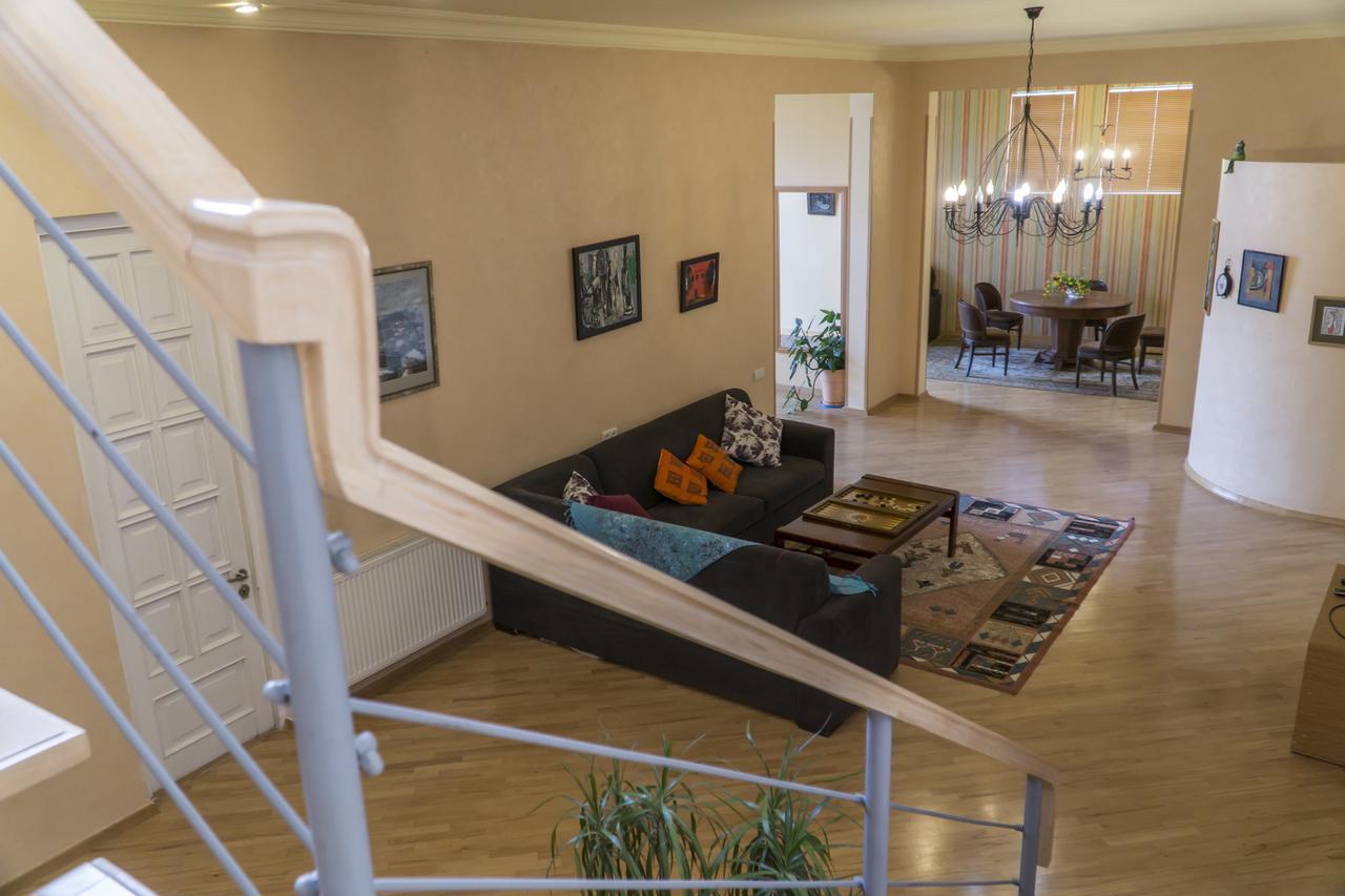 4Bd Appartaments With Cozy Garden Τυφλίδα Εξωτερικό φωτογραφία