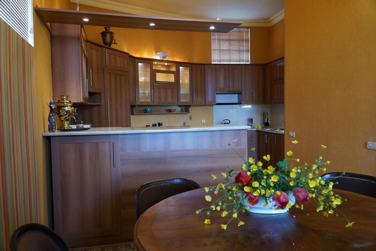 4Bd Appartaments With Cozy Garden Τυφλίδα Εξωτερικό φωτογραφία