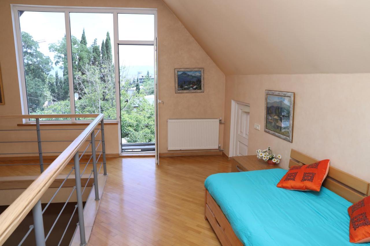 4Bd Appartaments With Cozy Garden Τυφλίδα Εξωτερικό φωτογραφία